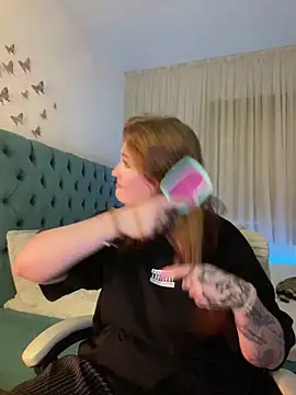  Chlo  e online show from 02/13/25, 10:22