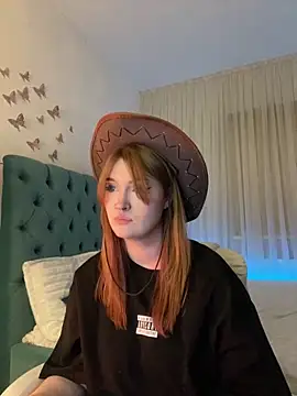  Chlo  e online show from 02/14/25, 04:26