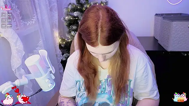  Chlo  e online show from 12/18/25, 02:23