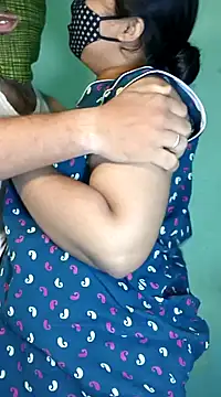 Snapshot of hotty_Sexy-couple chatting on 12/18/24, 11:56 hotty Sexy-couple online show from 12/18/24, 11:56