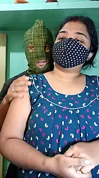 Snapshot of hotty_Sexy-couple chatting on 01/03/25, 12:52 hotty Sexy-couple online show from 01/03/25, 12:52