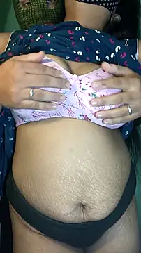 Snapshot of hotty_Sexy-couple chatting on 01/21/25, 06:43 hotty Sexy-couple online show from 01/21/25, 06:43