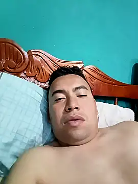 Snapshot of Diego_leon27 chatting on 12/28/24, 01:06 Diego leon27 online show from 12/28/24, 01:06