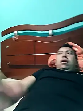 Snapshot of Diego_leon27 chatting on 01/11/25, 10:51 Diego leon27 online show from 01/11/25, 10:51