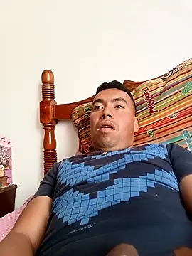 Snapshot of Diego_leon27 chatting on 09/24/25, 02:42 Diego leon27 online show from 09/24/25, 02:42