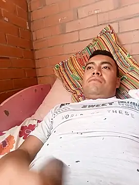 Snapshot of Diego_leon27 chatting on 10/11/25, 04:49 Diego leon27 online show from 10/11/25, 04:49