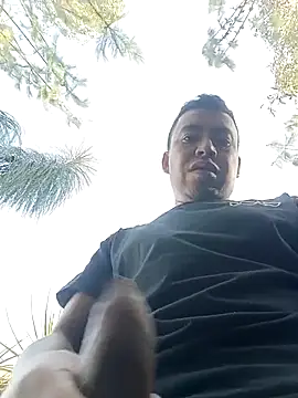 Snapshot of Diego_leon27 chatting on 11/07/25, 08:20 Diego leon27 online show from 11/07/25, 08:20