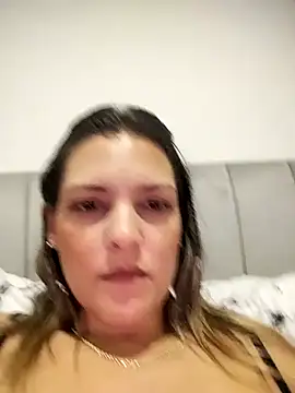 Snapshot of Mia_Hampton chatting on 12/20/24, 12:19 Mia Hampton online show from 12/20/24, 12:19