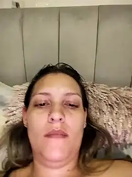 Snapshot of Mia_Hampton chatting on 01/11/25, 01:59 Mia Hampton online show from 01/11/25, 01:59