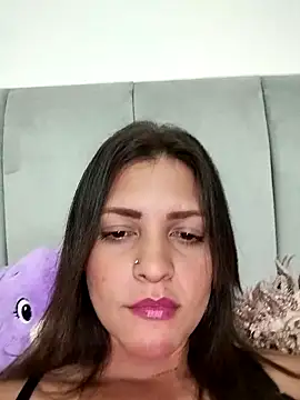 Snapshot of Mia_Hampton chatting on 03/01/25, 11:26 Mia Hampton online show from 03/01/25, 11:26