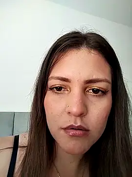 Snapshot of Mia_Hampton chatting on 03/09/25, 06:32 Mia Hampton online show from 03/09/25, 06:32