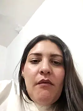 Mia Hampton online show from 12/23/25, 03:26