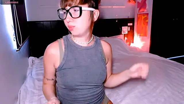 Cosmo Riri online show from 09/29/25, 04:28