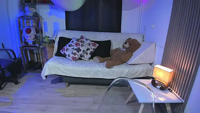 Cuttiealice online show from 02/08/25, 11:24