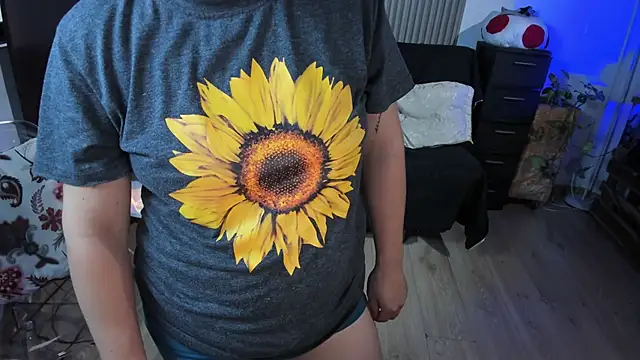 Cuttiealice online show from 03/12/25, 10:50