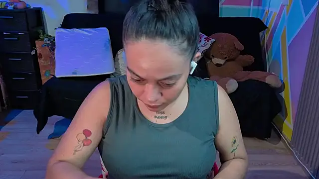 Cuttiealice online show from 09/11/25, 02:50