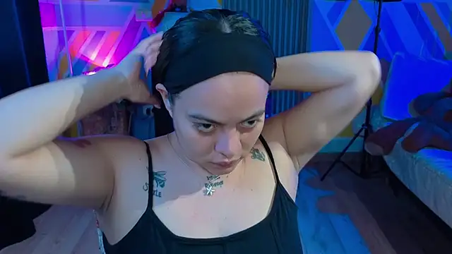 Cuttiealice online show from 10/15/25, 12:49