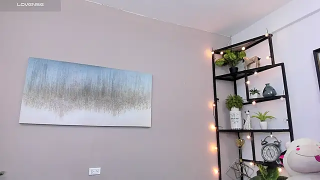 Briana Wells  online show from 04/20/26, 12:52