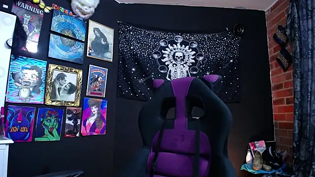 Yourmadame P online show from 01/30/25, 08:10