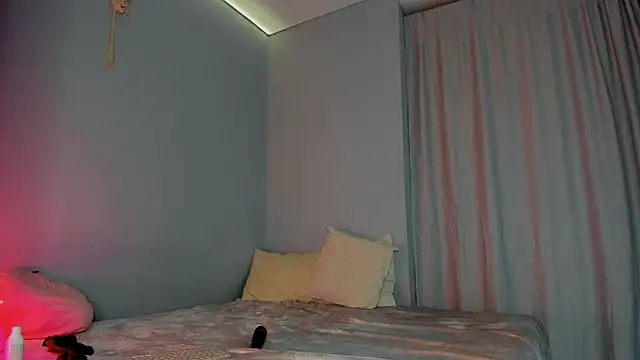 Snapshot of EllenMays chatting on 01/20/25, 08:18 EllenMays online show from 01/20/25, 08:18