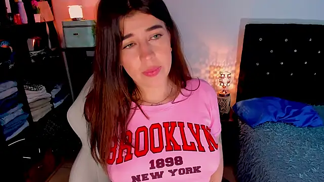 zoe kittylove online show from 03/06/25, 08:30