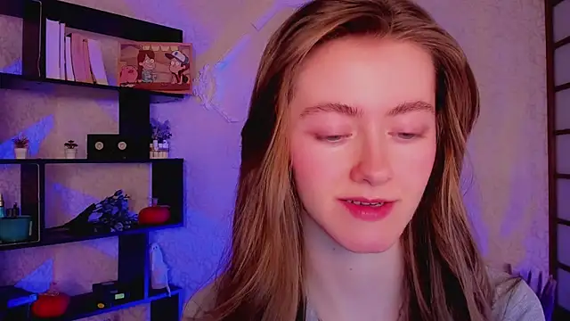 KateCuddle online show from 12/16/24, 05:17