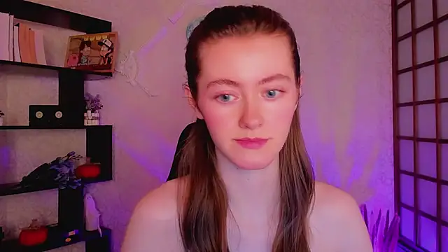 KateCuddle online show from 12/18/24, 05:15