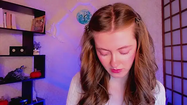 KateCuddle online show from 12/25/24, 02:25