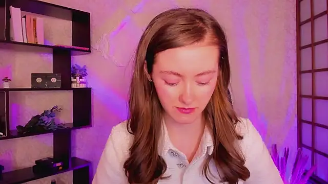 KateCuddle online show from 12/26/24, 02:22