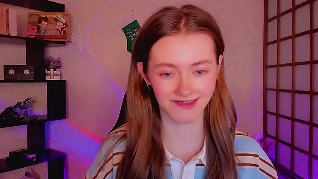 KateCuddle online show from 12/30/24, 04:42