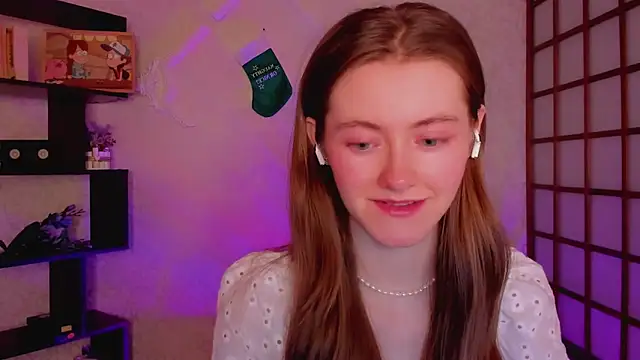 KateCuddle online show from 12/31/24, 01:47