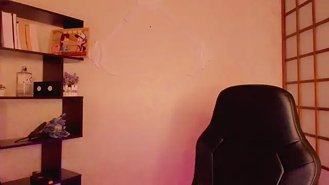 KateCuddle online show from 02/10/25, 05:14