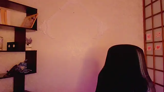 KateCuddle online show from 02/14/25, 05:41