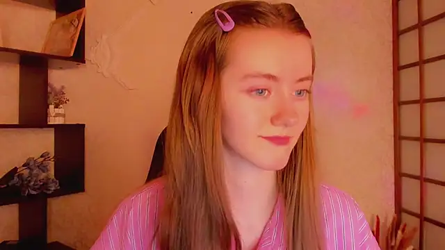 KateCuddle online show from 03/11/25, 05:27