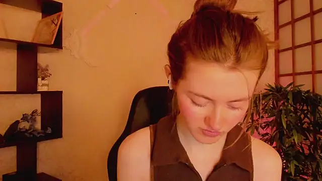 KateCuddle online show from 03/13/25, 02:27