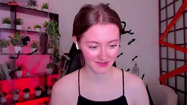 KateCuddle online show from 10/29/25, 02:47