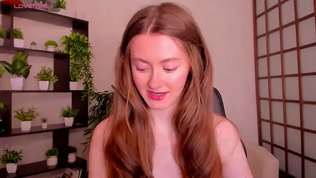 KateCuddle online show from 11/28/25, 02:58