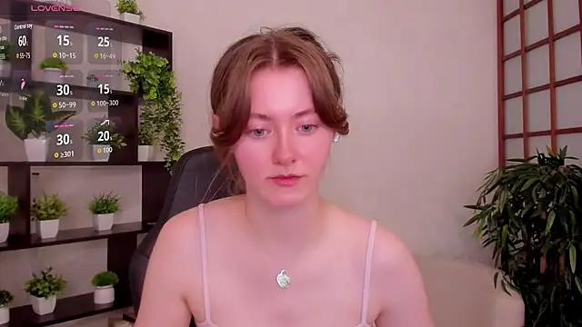 Snapshot of KateCuddle chatting on 07/21/26, 02:25 KateCuddle online show from 07/21/26, 02:25