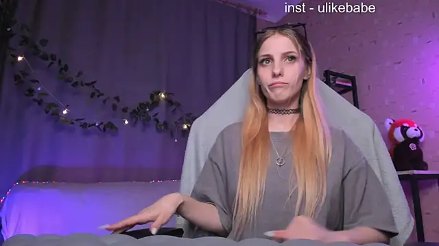 Anna Fink online show from 03/21/25, 08:50