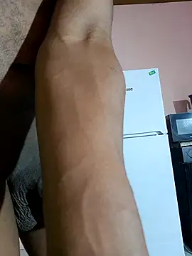 Snapshot of BlackBerry_34 chatting on 03/20/25, 08:19 BlackBerry 34 online show from 03/20/25, 08:19