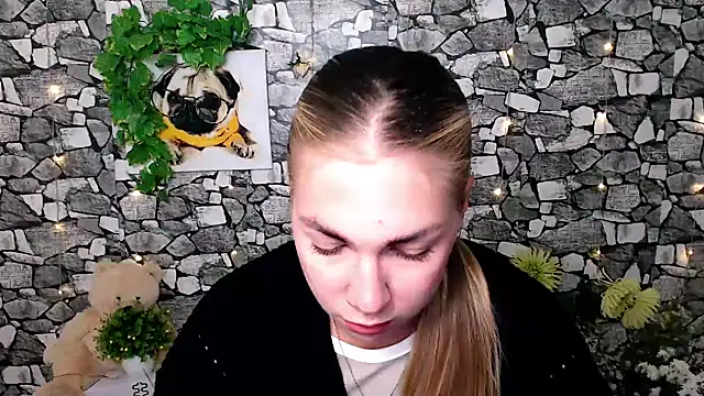 Sport Tall Doll online show from 10/07/25, 09:50