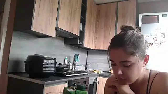 Snapshot of delightful_sofi chatting on 05/28/26, 01:41 delightful sofi online show from 05/28/26, 01:41