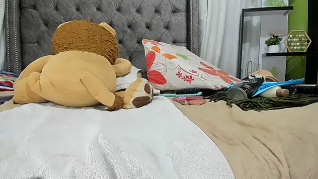 SHARICK GRECO online show from 04/10/26, 12:43