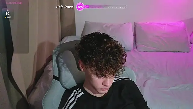 cute thomas online show from 04/07/26, 05:46