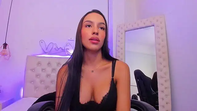 xiomara  cortes online show from 03/14/25, 10:16