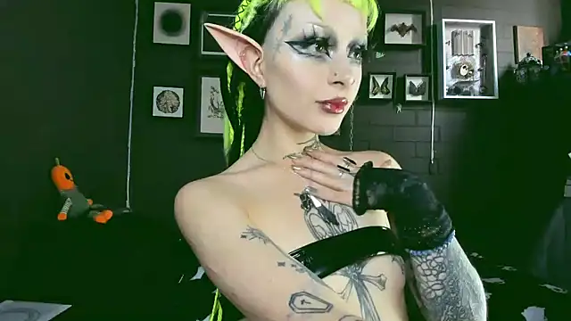 insania 9999  online show from 02/10/25, 04:36