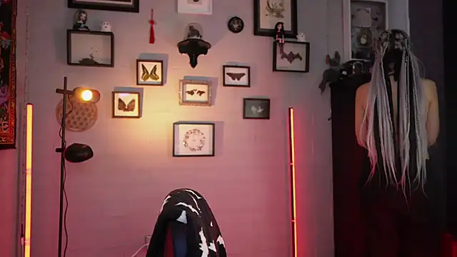 insania 9999  online show from 02/25/26, 04:05