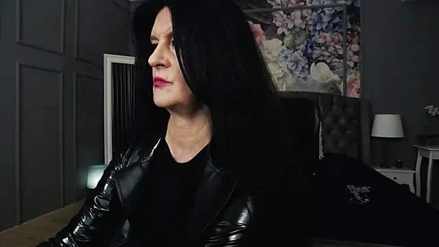 DomMelissaW online show from 09/13/25, 05:24