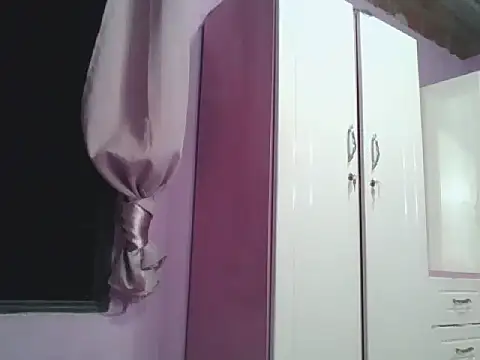 Snapshot of mellanindayyana1 chatting on 07/11/26, 12:57 mellanindayyana1 online show from 07/11/26, 12:57