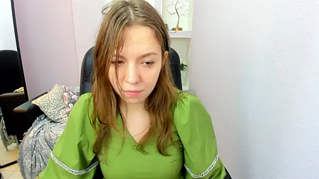 Snapshot of Persephoni chatting on 07/12/26, 05:53 Persephoni online show from 07/12/26, 05:53